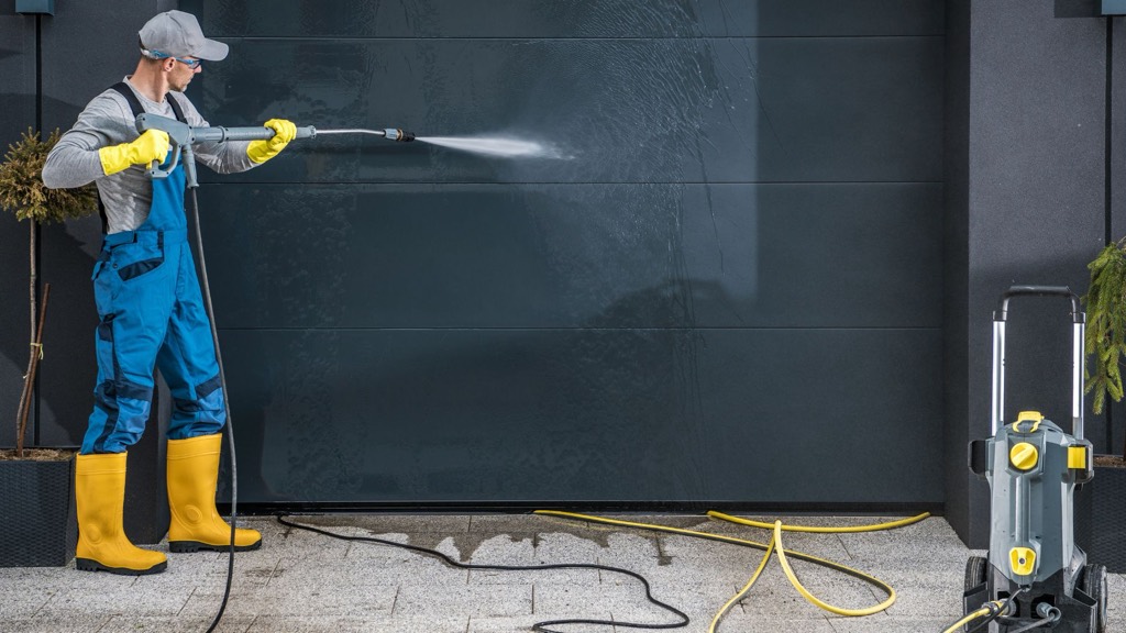 24/7 Emergency Garage Door Services